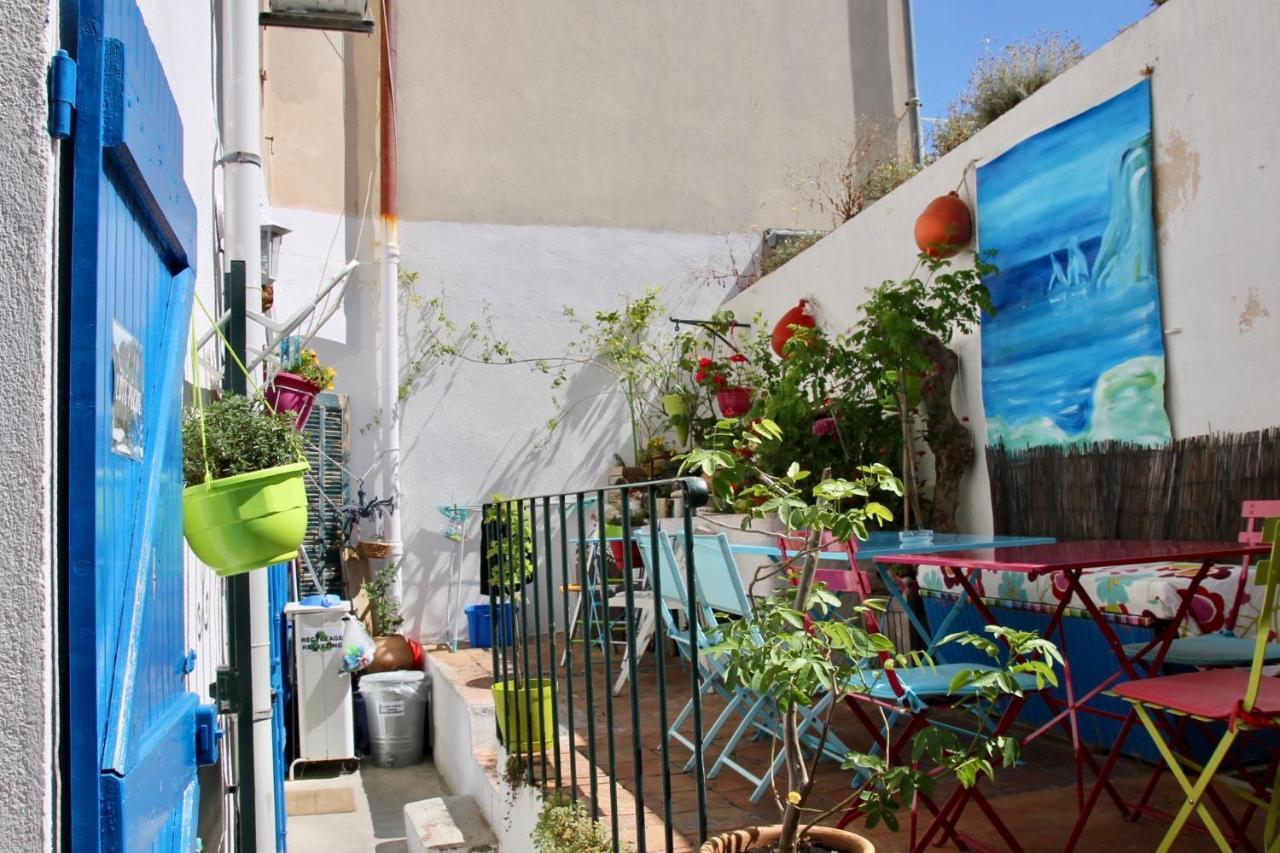 Hostel Au Petit chez Soi Cassis Exterior foto