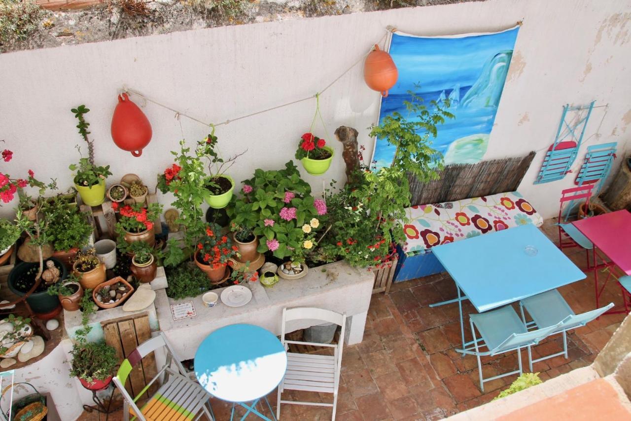 Hostel Au Petit chez Soi Cassis Exterior foto
